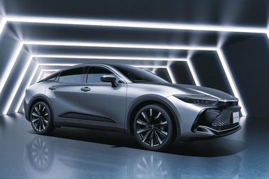 CROSSOVER RS“Advanced”(2.4Lターボハイブリッド車)