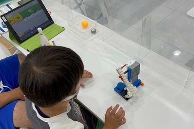 ロボット