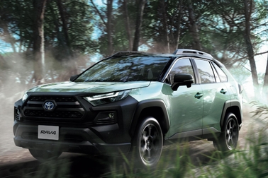 特別仕様車 Adventure “OFFROAD package Ⅱ”(ハイブリッド車)