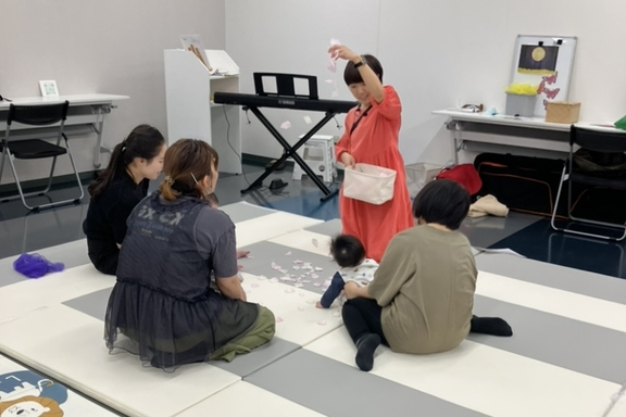 ママトモクラブリトミック